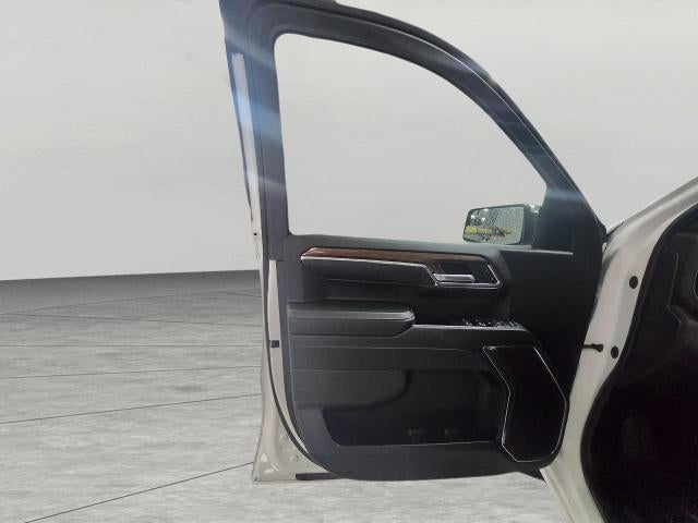 2024 Chevrolet Silverado 1500 4WD Crew Cab 147 LT w/2FL