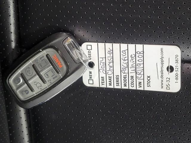 2024 Chrysler Pacifica Touring L FWD