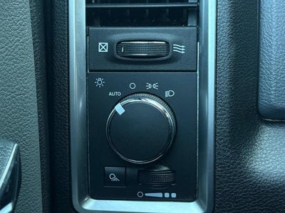 2019 RAM 1500 Classic CREW CAB