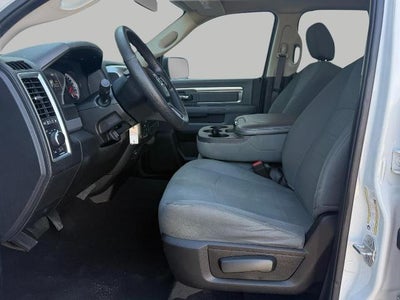 2019 RAM 1500 Classic CREW CAB