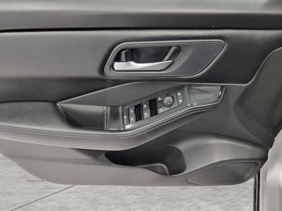 2025 Nissan Rogue AWD SV