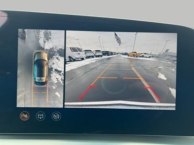 2025 Cadillac LYRIQ Luxury 3