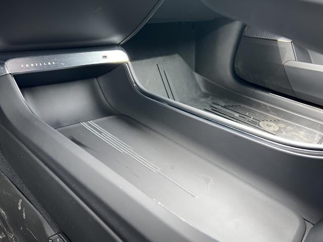 2025 Cadillac LYRIQ Luxury 3