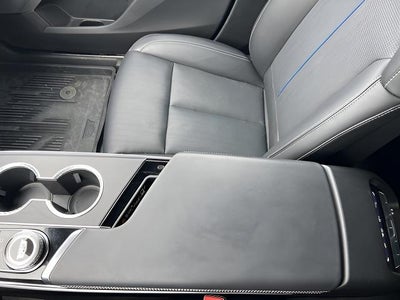 2025 Cadillac LYRIQ Luxury 3