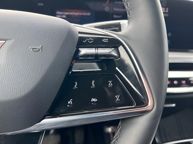 2025 Cadillac LYRIQ Luxury 3