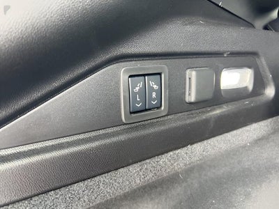 2025 Cadillac LYRIQ Luxury 3