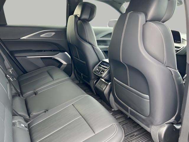 2025 Cadillac LYRIQ Luxury 3