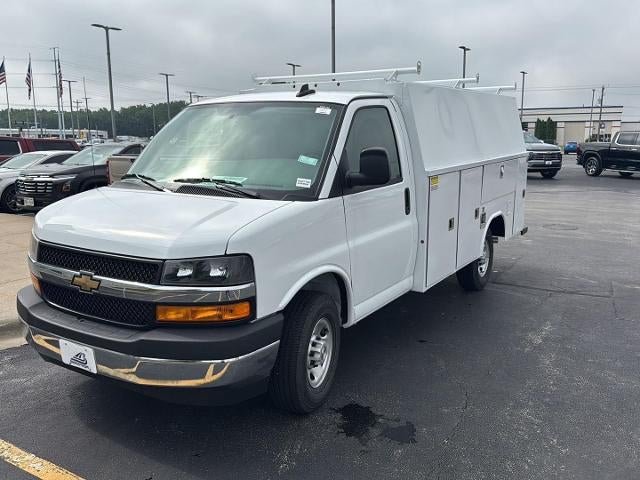 2026 Chevrolet Express Cutaway 3500 Base
