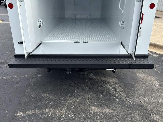 2026 Chevrolet Express Cutaway 3500 Base