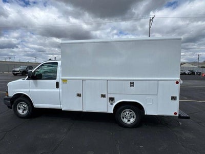 2026 Chevrolet Express Cutaway 3500 Base