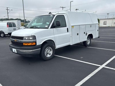 2026 Chevrolet Express Cutaway 3500 Base