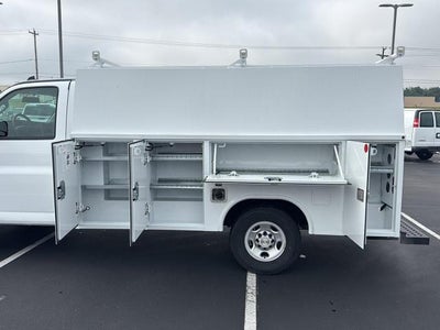 2026 Chevrolet Express Cutaway 3500 Base