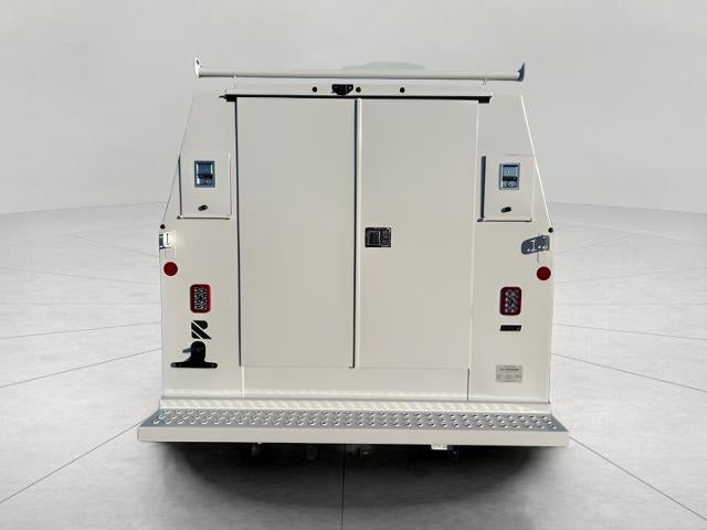 2025 Chevrolet Express Cutaway 3500 Base