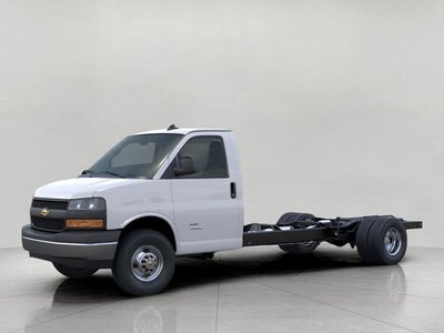 2025 Chevrolet Express Cutaway 3500 Base