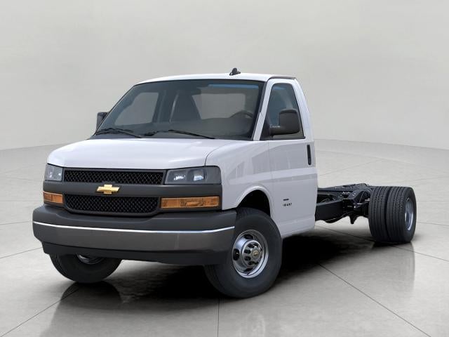 2025 Chevrolet Express Cutaway 3500 Base