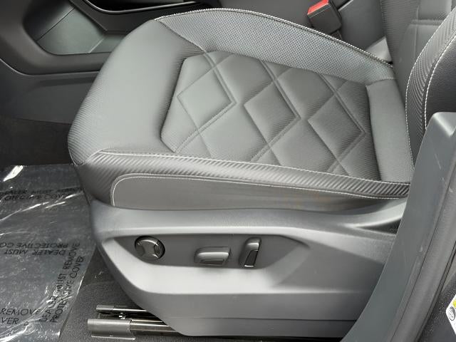 2025 Volkswagen Atlas Cross Sport 2.0T SE w/Technology 4MOTION