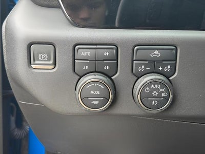 2023 Chevrolet Silverado 1500 4WD Crew Cab 147 LT Trail Boss