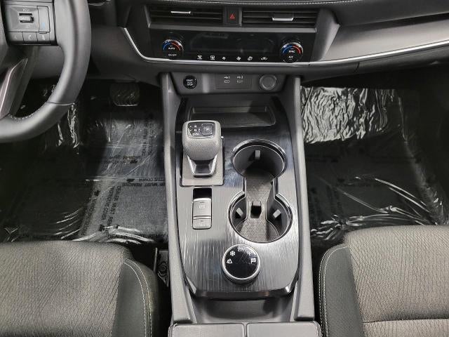 2025 Nissan Rogue AWD SV