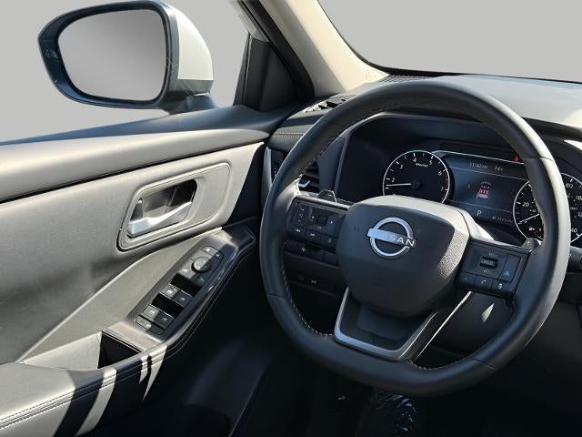 2025 Nissan Rogue AWD SV