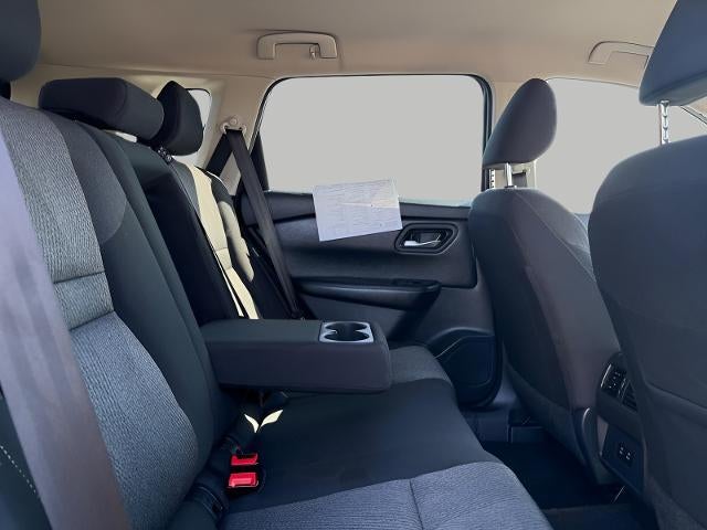 2025 Nissan Rogue AWD SV