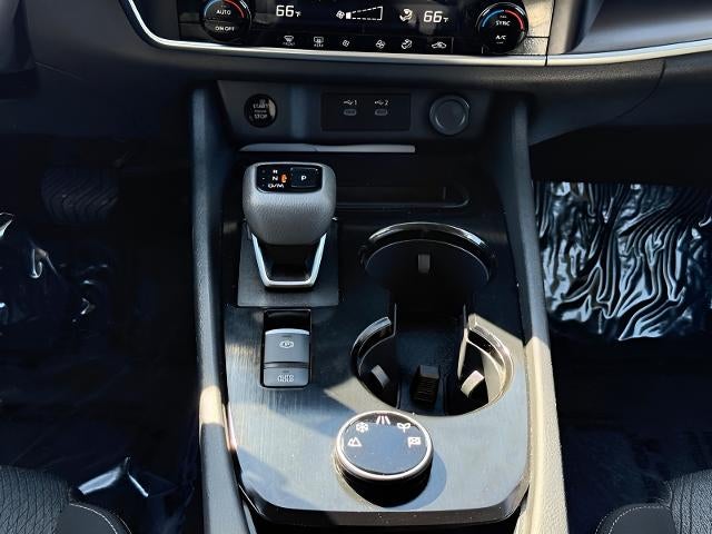 2025 Nissan Rogue AWD SV