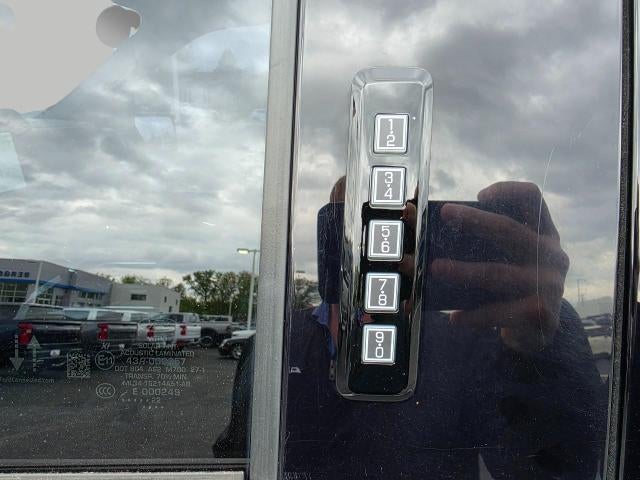 2022 Ford F-150 LARIAT 4WD SuperCrew 5.5' Box