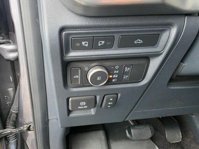 2022 Ford F-150 LARIAT 4WD SuperCrew 5.5' Box