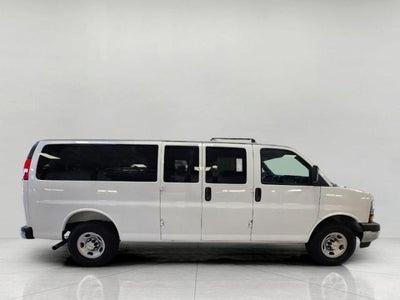 2025 Chevrolet Express Passenger 3500 RWD 3500 155 LT **15-PASSENGER SEATING**CRUSIE CONTROL**REMOTE KEYLESS ENTRY**