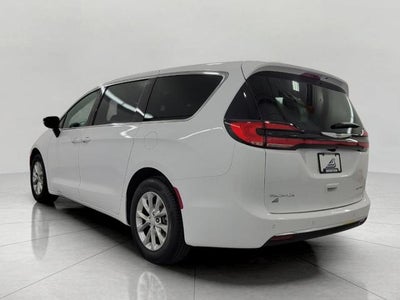 2026 Chrysler Pacifica Limited FWD
