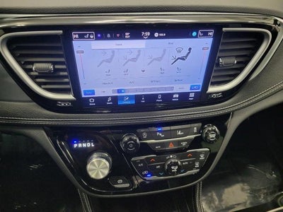 2026 Chrysler Pacifica Limited FWD