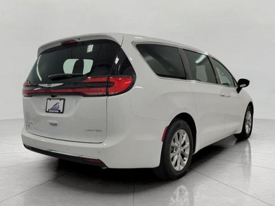 2026 Chrysler Pacifica Limited FWD