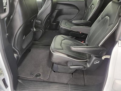 2026 Chrysler Pacifica Limited FWD