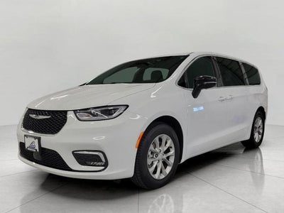 2026 Chrysler Pacifica Limited FWD
