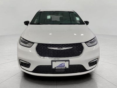 2026 Chrysler Pacifica Limited FWD
