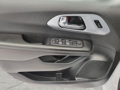 2026 Chrysler Pacifica Limited FWD