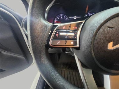 2024 Kia Forte LXS IVT **REMOTE KEYLESS ENTRY**BLIND SPOT COLLISION AVOIDANCE ASSIST**HEATED SIDE MIRRORS**