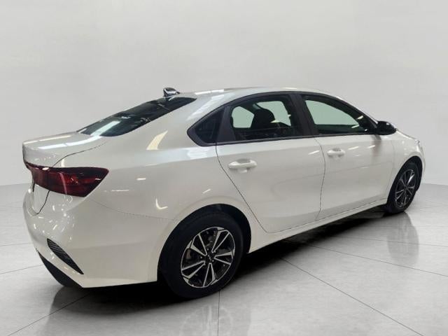 2024 Kia Forte LXS IVT **REMOTE KEYLESS ENTRY**BLIND SPOT COLLISION AVOIDANCE ASSIST**HEATED SIDE MIRRORS**