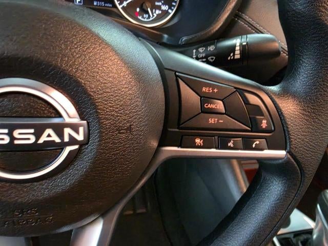 2025 Nissan Sentra SV CVT