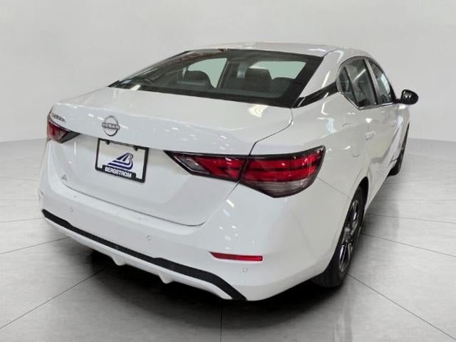 2025 Nissan Sentra SV CVT