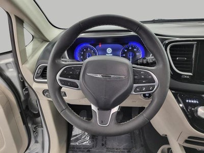 2024 Chrysler Pacifica Touring L FWD