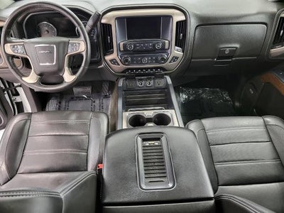 2017 GMC Sierra 1500 Crew Cab Short Box 4-Wheel Drive Denali