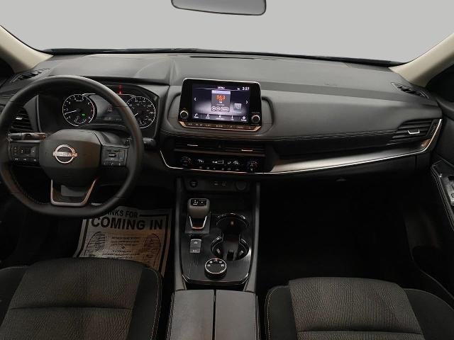 2025 Nissan Rogue AWD SV