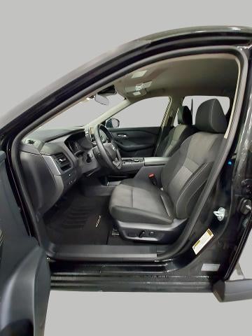 2025 Nissan Rogue AWD SV