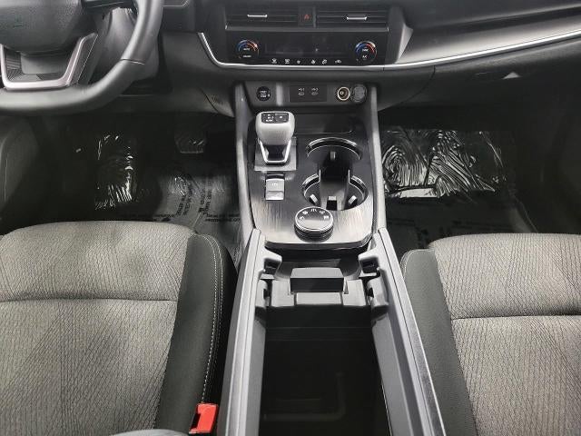 2025 Nissan Rogue AWD SV