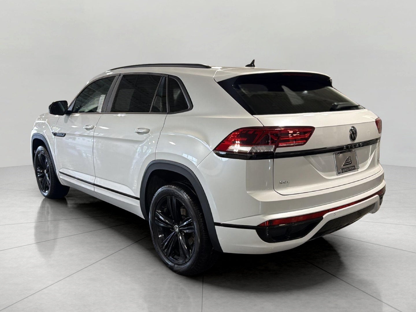 2023 Volkswagen Atlas Cross Sport 2.0T SEL R-Line Black 4MOTION