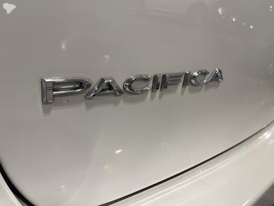2019 Chrysler Pacifica Limited FWD