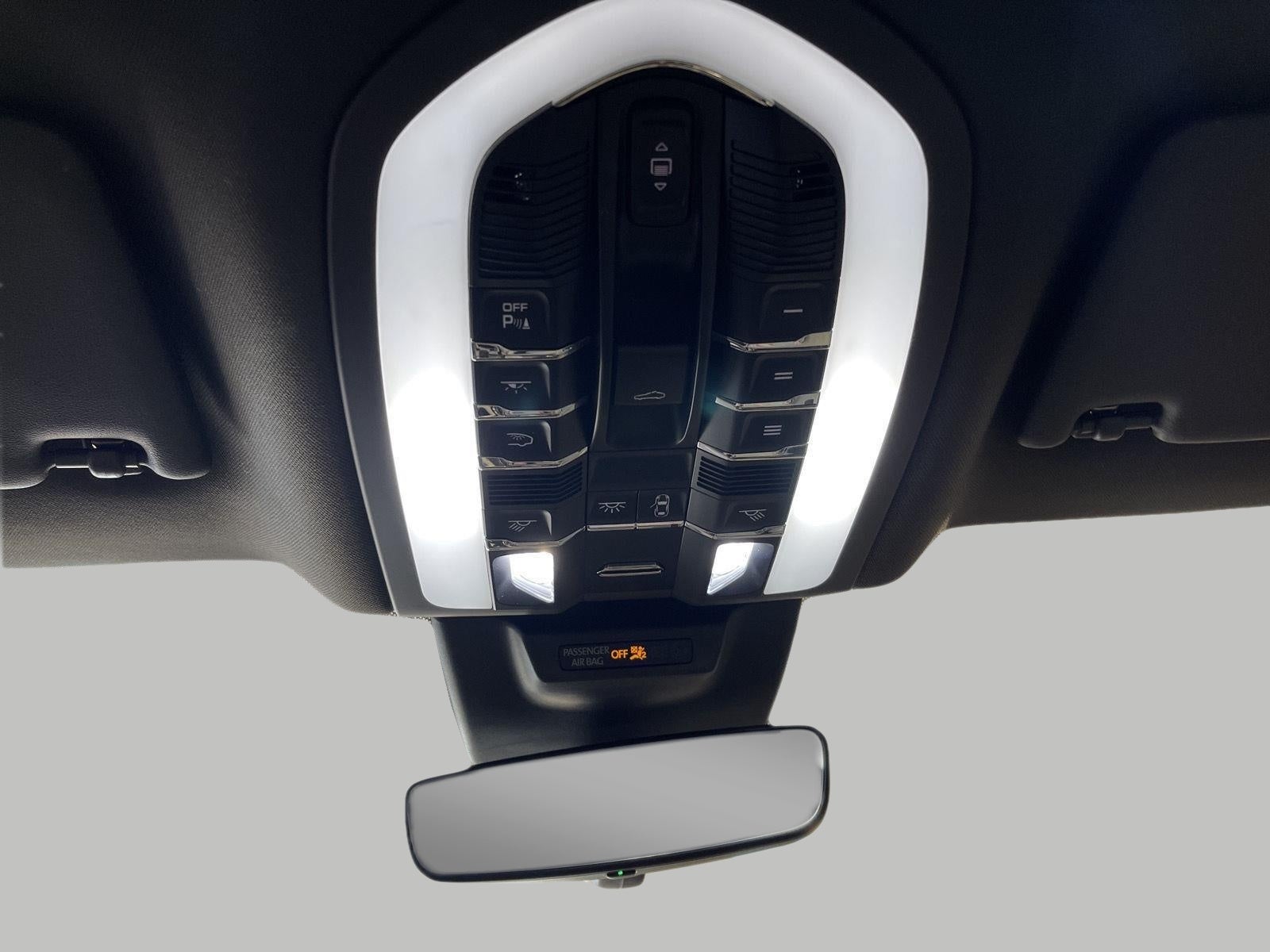 2020 Porsche Macan AWD