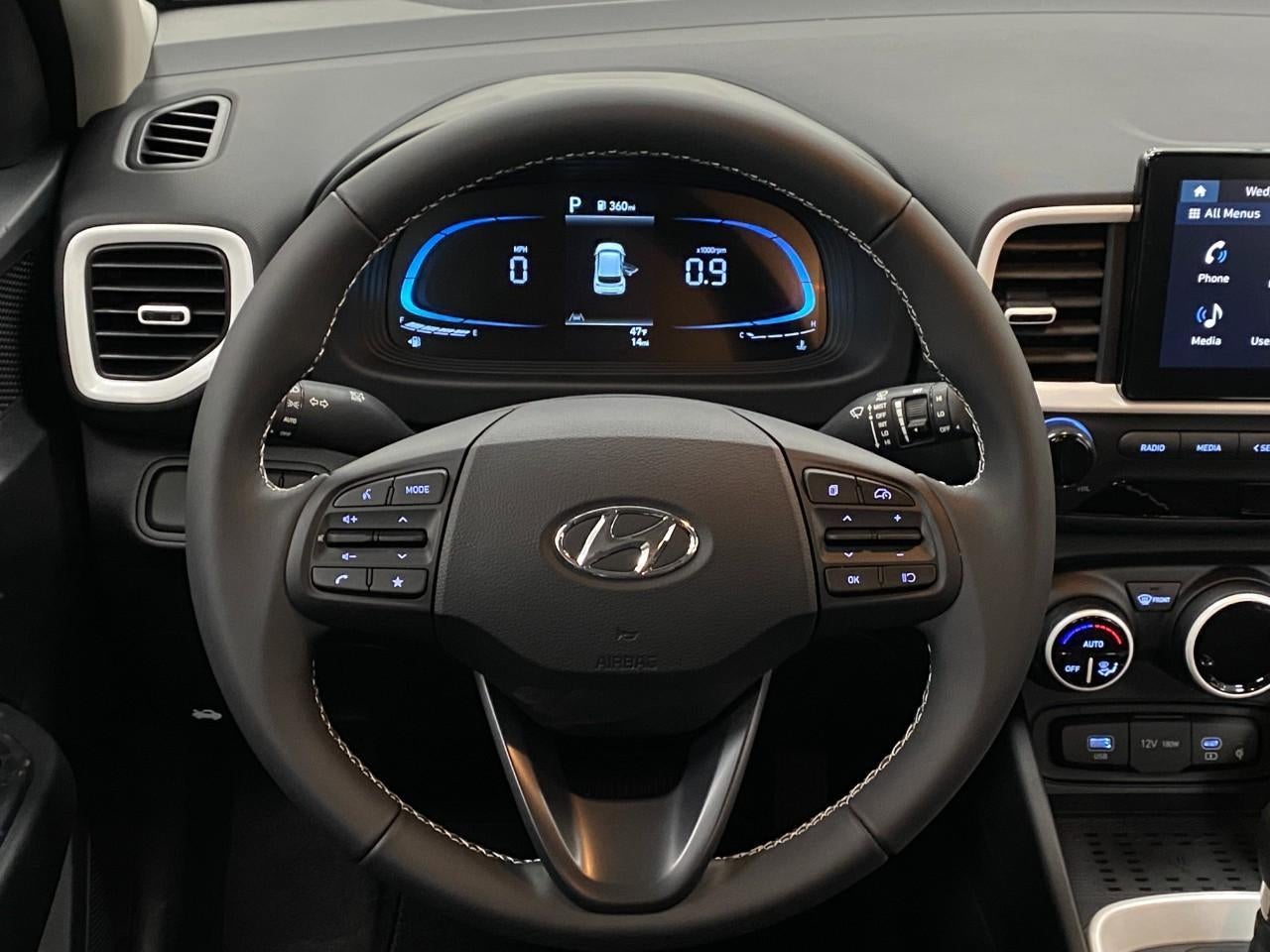 2026 Hyundai Venue SEL w/Two-Tone Roof