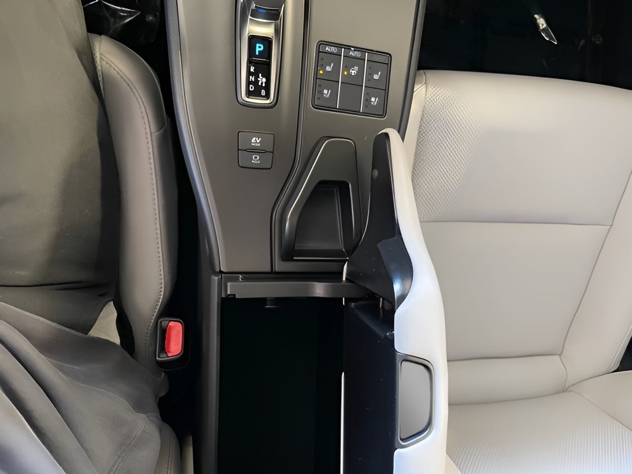 2026 Lexus UX HYBRID UX 300h F SPORT DESIGN AWD