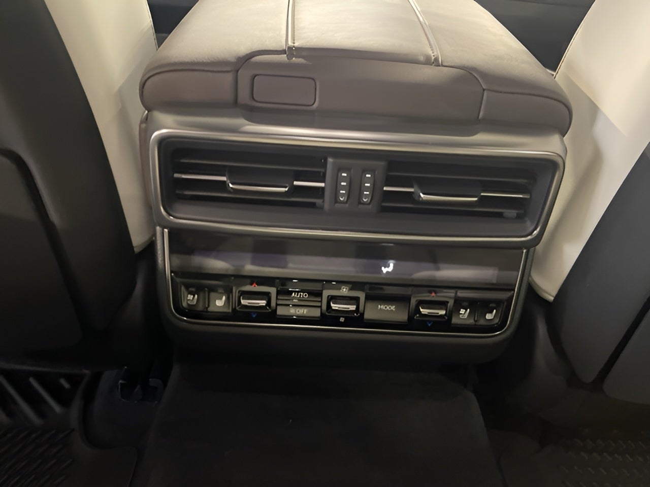 2025 Lexus LX 600 LUXURY